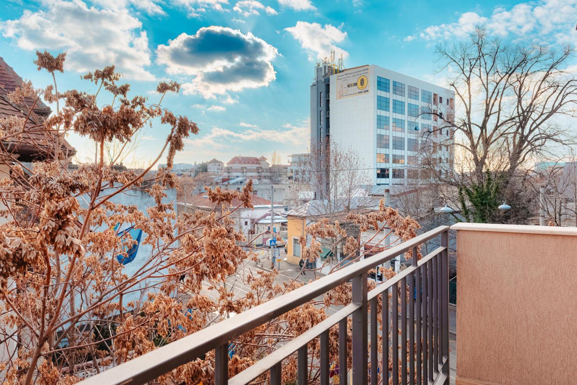 Downtown Apartment Boutique - Blue & Pink Bucharest Exterior photo